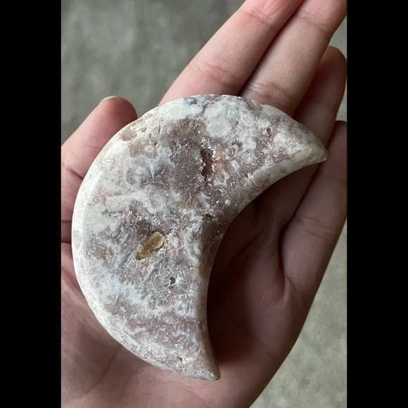 Pink Amethyst Moon Carving 🌙 - Picture 4 of 9